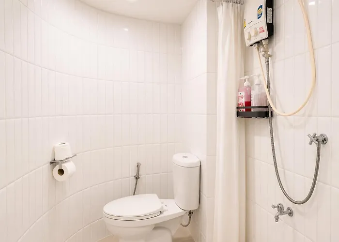 New 1br King Bed Near Bts Nightlife Area