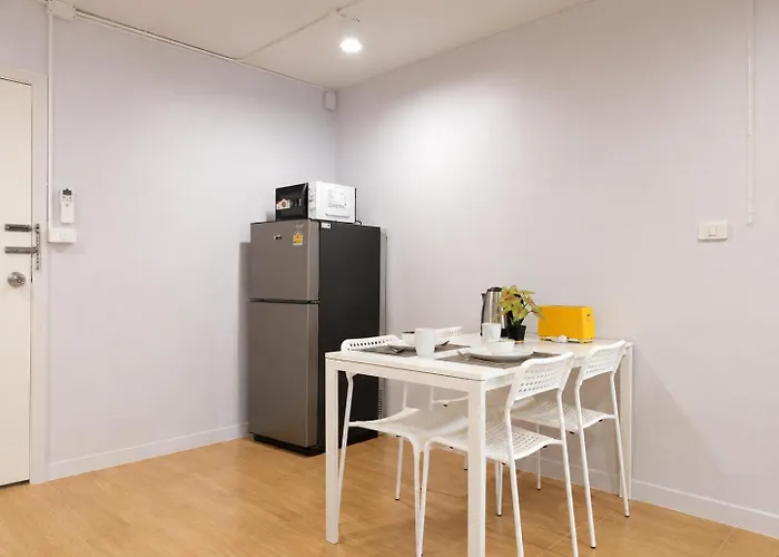 New 1br King Bed Near Bts Nightlife Area Apartamento